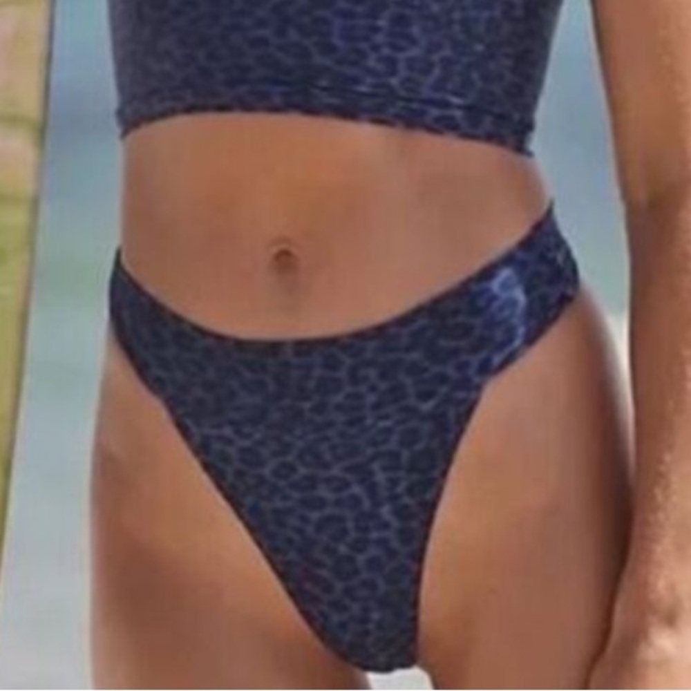 NWOT ACACIA mateo swim Bottom in Blue black Leopard Print size medium